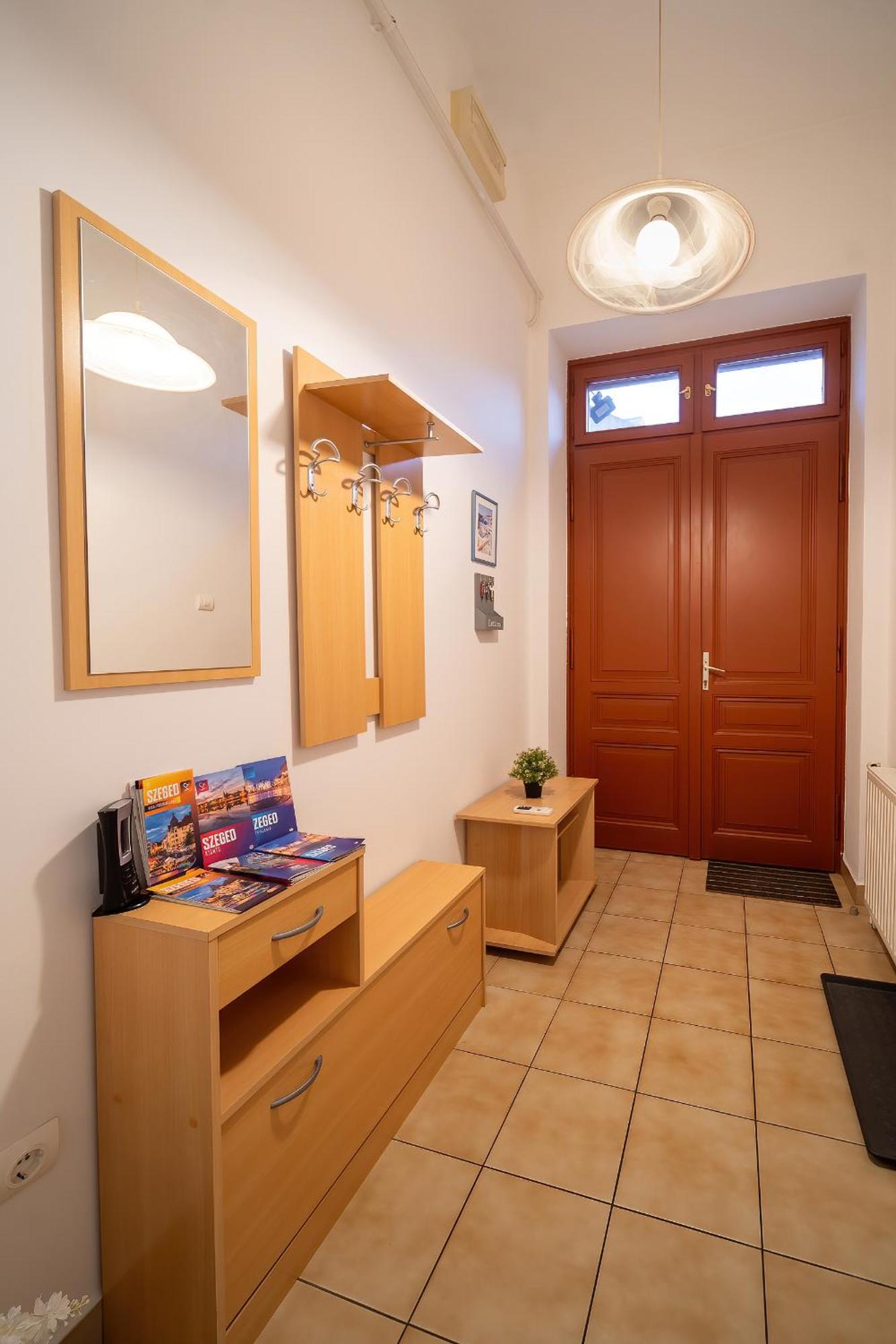 Tomka Apartman 塞格德 外观 照片
